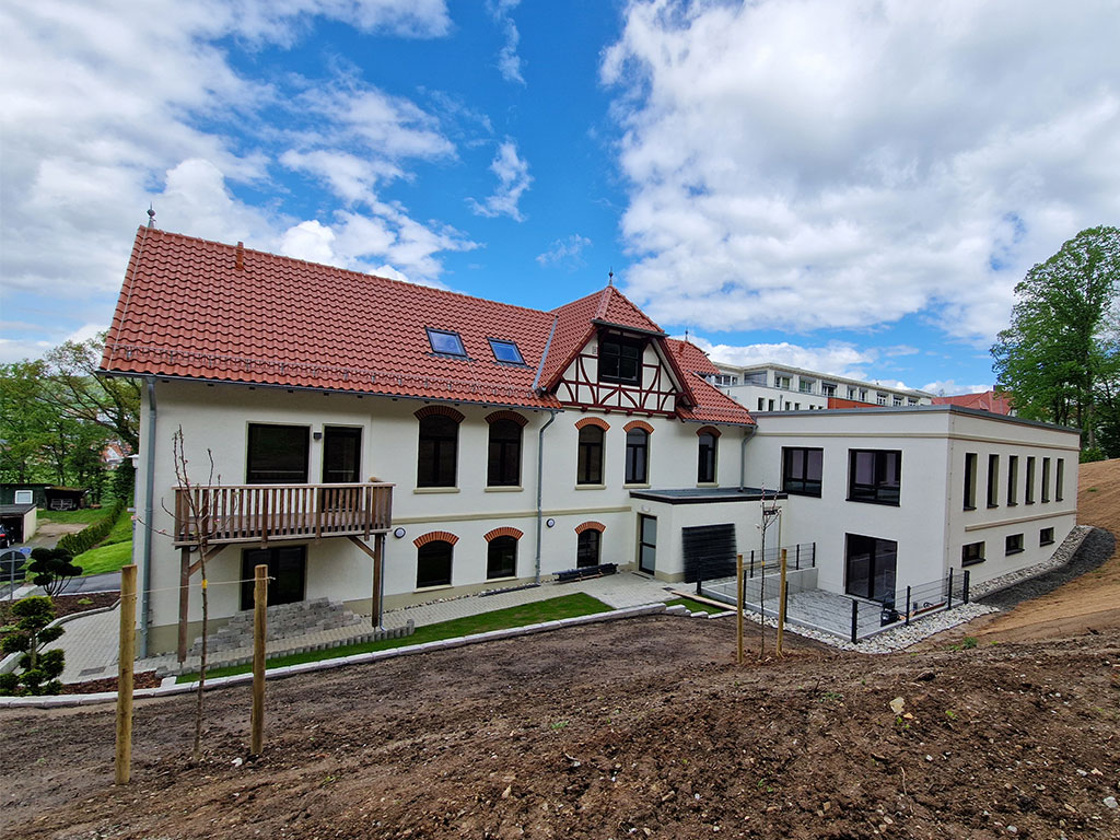 Ergotherapiehaus-Umbau-Anbau-Sanierung-Rückseite