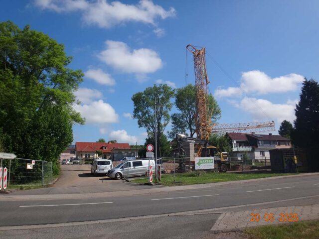 Tag10 - Baustelle_Diakonie_Guenzerode_Straßenseite_Kran Tag10 - Baustelle_Diakonie_Guenzerode_Straßenseite_Kran