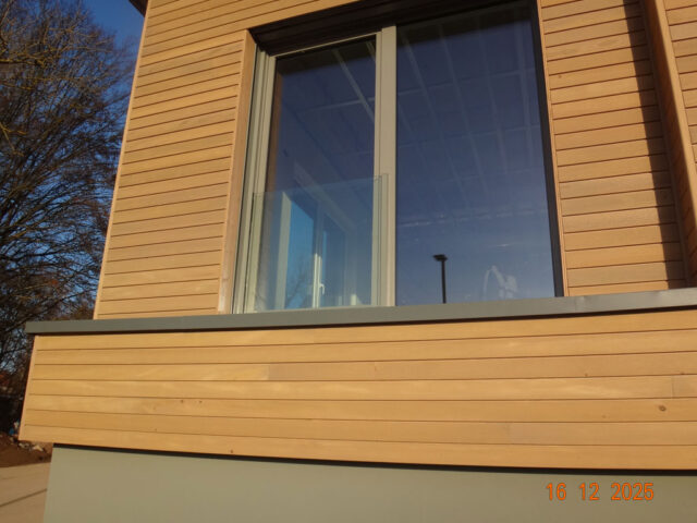 Tag_169_Diakonie_Günzerode_Rücksprung mit Alu-Rahmen-Konstruktion